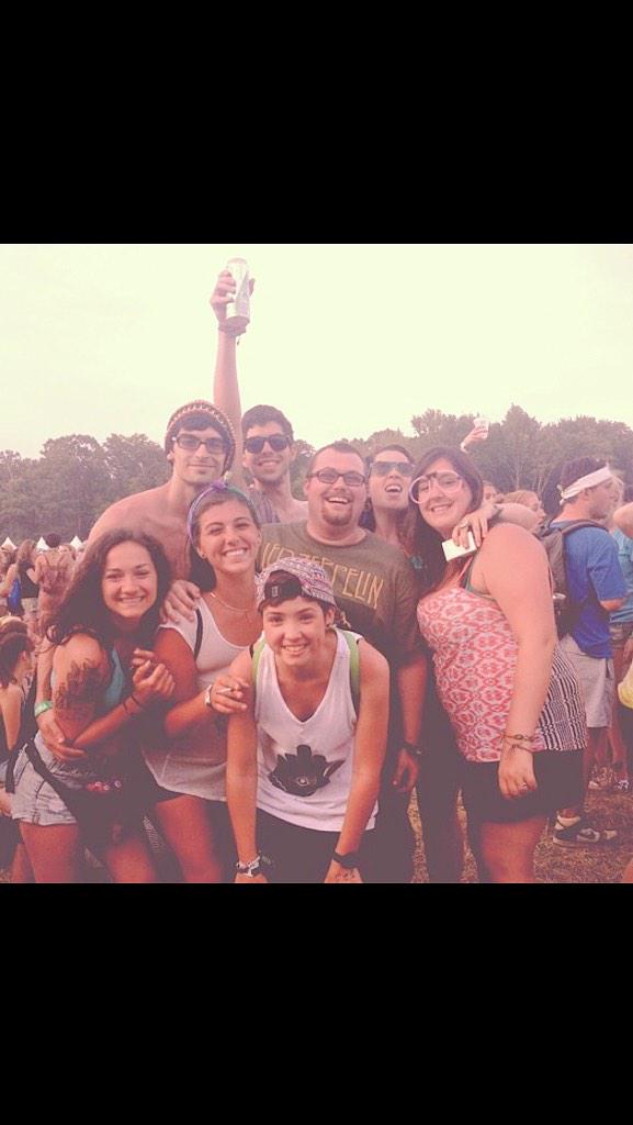 Young_Monet's tweet photo. Hey @LiveAtFirefly ! #CREW #FIREFLY2013 #FIREFLY2014 #FIREFLYCREW #BESTDRESSEDCREW! #STICKTOGETHER! http://t.co/C2bS2jrDex