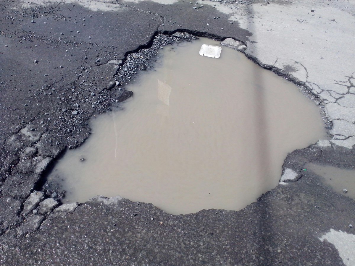 Marzesandoval's tweet photo. @telediariomty los baches que ahi en Av.del centro norte y camino de la pradera en solidaridad,y la alcaldesa?? http://t.co/FiN5IMExb1