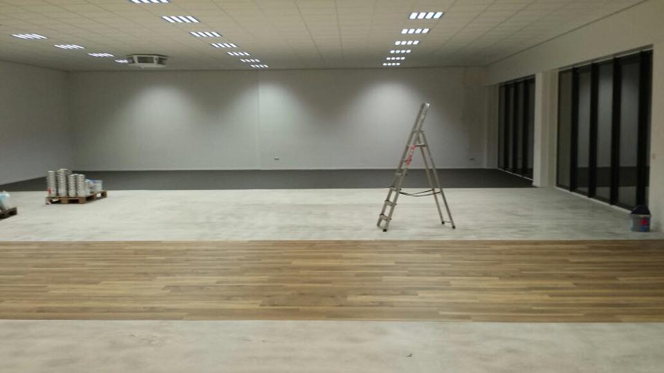 waandersdeuren's tweet photo. Hierbij een update van de verbouwing van onze nieuwe showroom. #deuren #verhuizen #Haaksbergen #showroom http://t.co/saGFuM39ye
