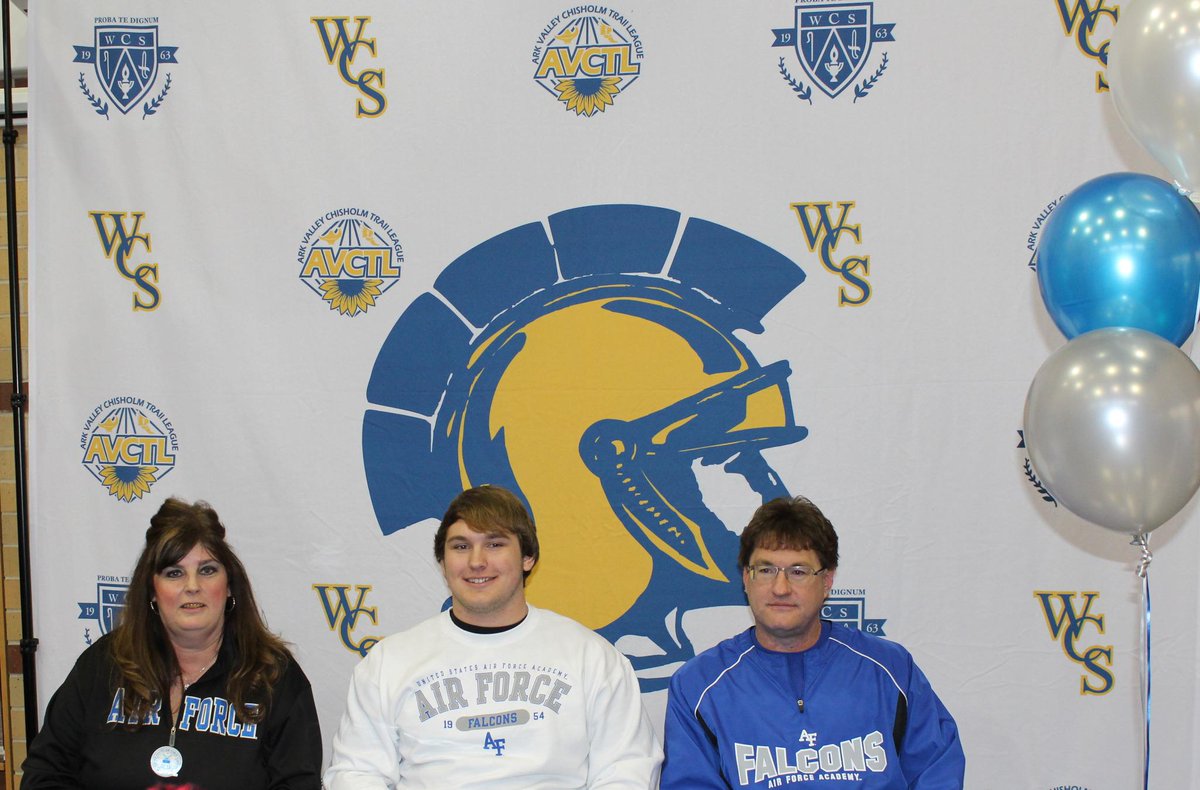 WCSKS's tweet photo. Congrats to Kyler Ehm '15 for signing with the Airforce Academy today to play college football! #probatedignum http://t.co/HlKhLkyR2w