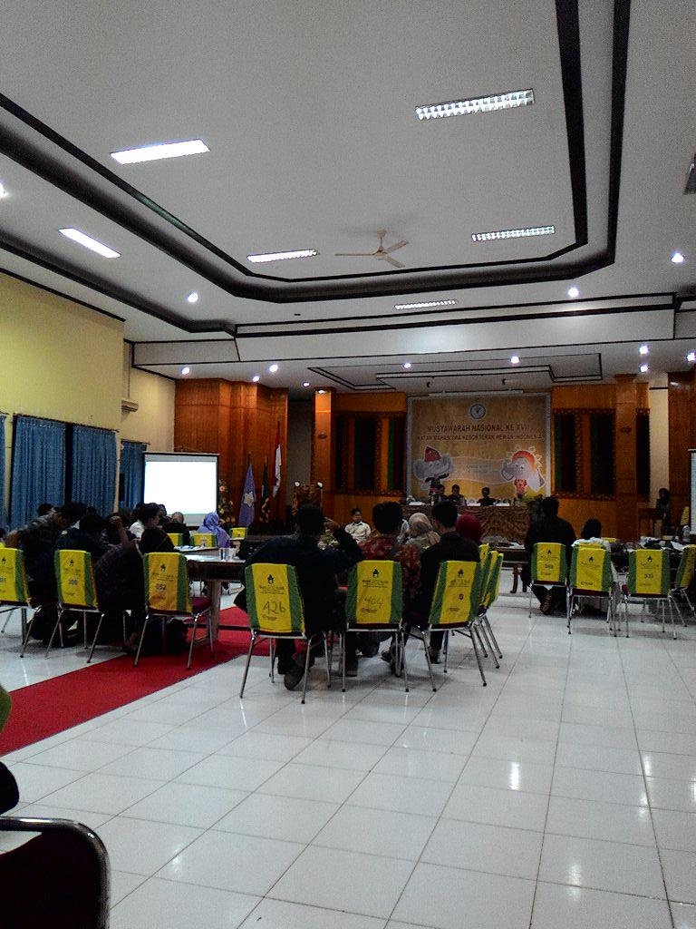 Update suasana ni Udah pada loyo kayaknya <a href="/BEMFKHUWKS/">BEM FKH UWKS</a> @BEMPKHUB <a href="/pbimakahi/">IMAKAHI</a> 
<a href="/IMAKAHIUGM/">PC IMAKAHI UGM</a> @IMAKAHIUA #MUNASIMAKAHIXVII