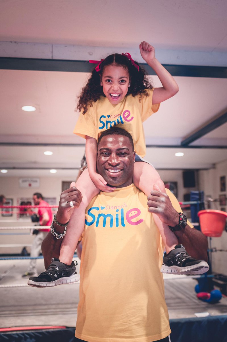 MiaRassl's tweet photo. Cianna'#smile #boxing with Michael Sprott @skill4real23 #Reading had big fun #Photographing these 2 #stars ! http://t.co/kM41k28er8