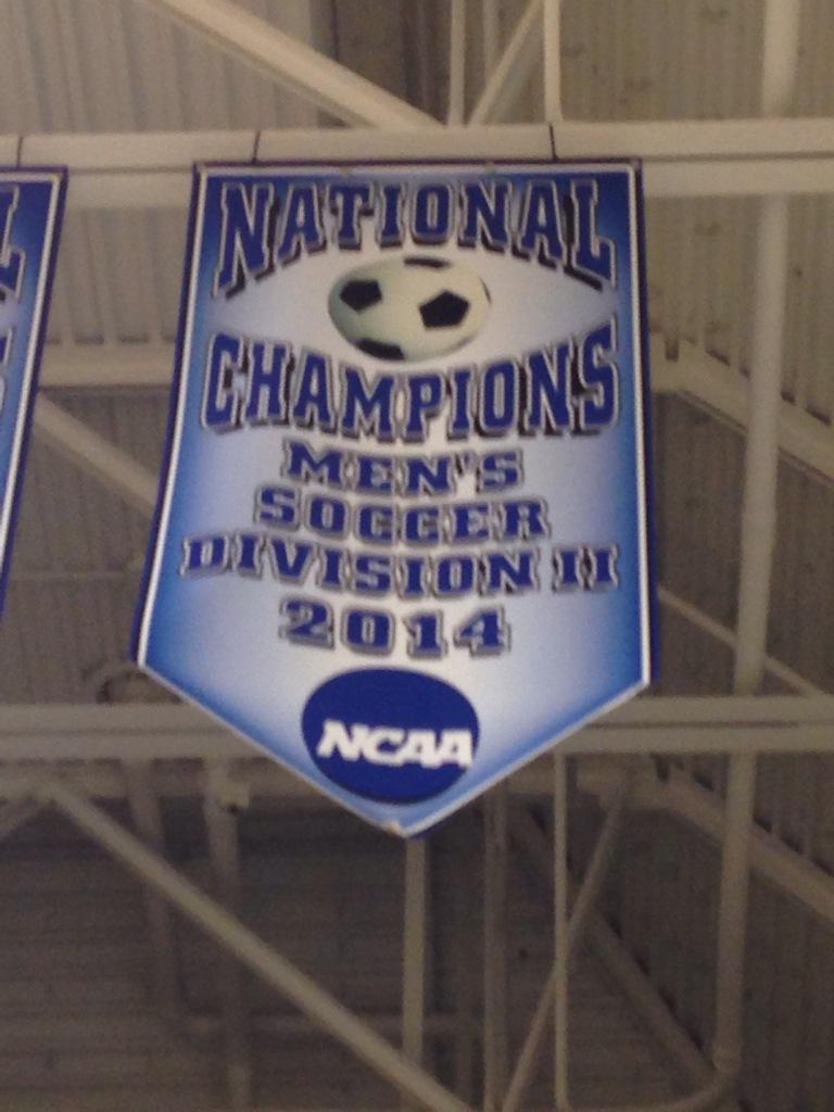 fmbkid's tweet photo. Booyah #NCAAD2 #LYNN glad to see my boys @graysonhill7 @Logs_Book and @tiggaboii standing at the top of the stairs 😂 http://t.co/5vgq922zUd