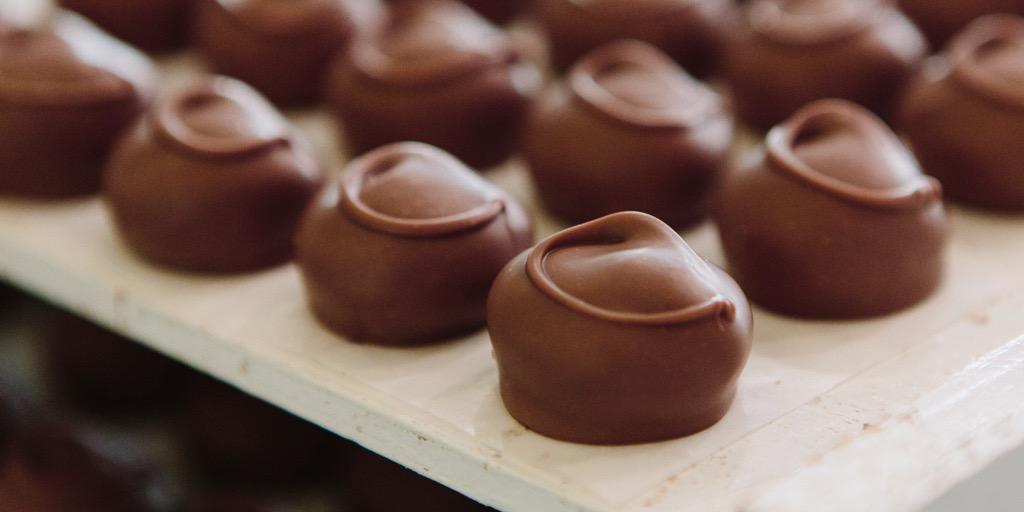 5 ways Square Register can help you make this Valentine’s Day your most successful yet 💘🍫💐: squ.re/1vtCQ8s