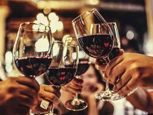 AngeloDelray's tweet image. #Cheers to #WineDownWednesday its almost #5oclock#winetime #thinkitalian