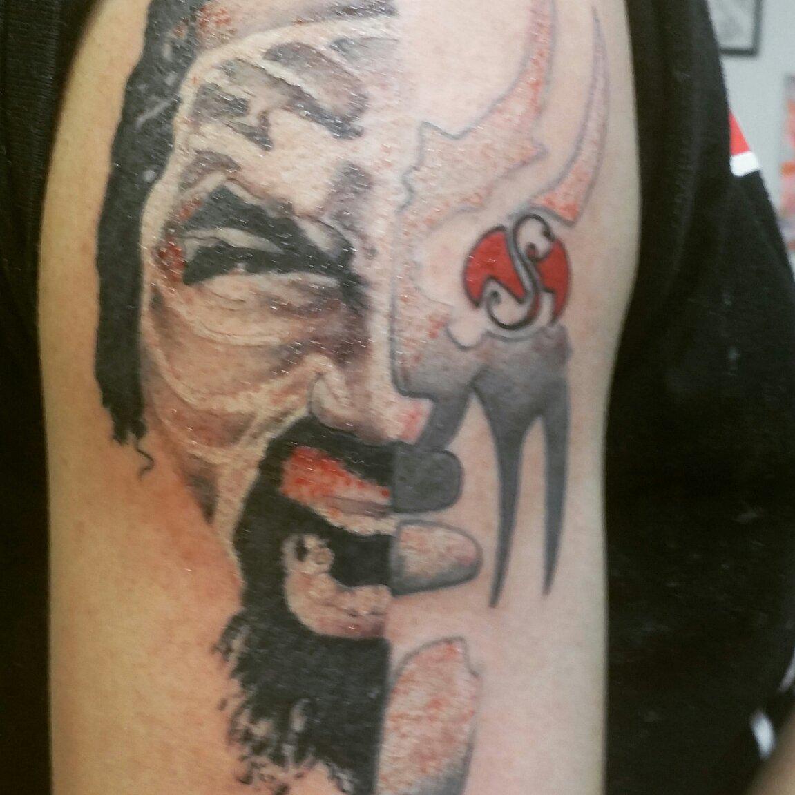 StrangeZombie09's tweet photo. @TechN9ne @KrizzKaliko thank you for the amazing music that has helped me through hard times. http://t.co/ZCyKlzLGfl