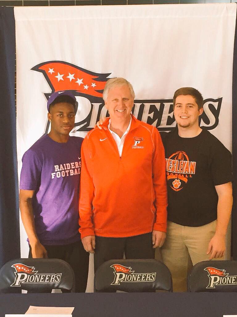 EliMcknight6's tweet photo. ON TO THE NEXT BRO!😤😈🏈🏆 #MUcommit #WVwesleyancommit http://t.co/jlmXZcYVSh