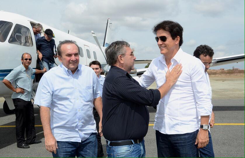 Ver imagem no Twitter Ver imagem no Twitter