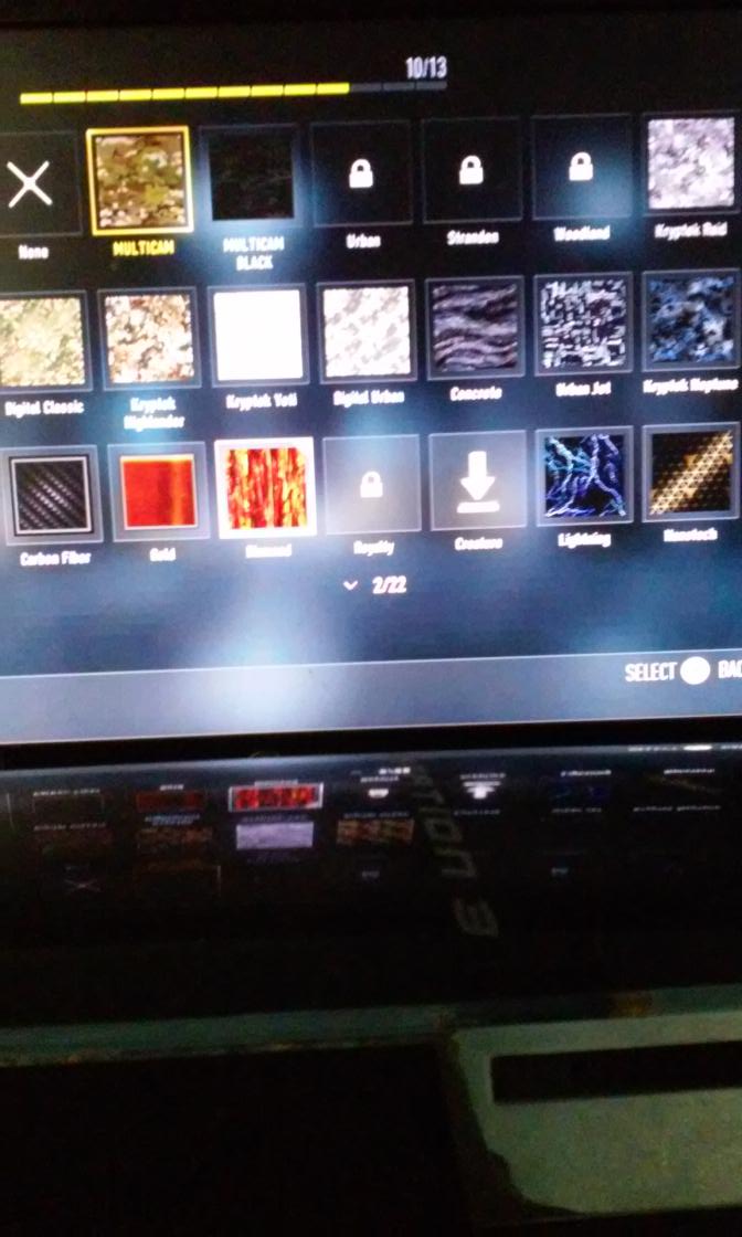 dat_kid27's tweet photo. @Chaosxsilencer hey, do you know what happened to the diamond camo...  i updated it on my ps3!! help plzz!!😅😬😕 http://t.co/E8TxWxnfjU