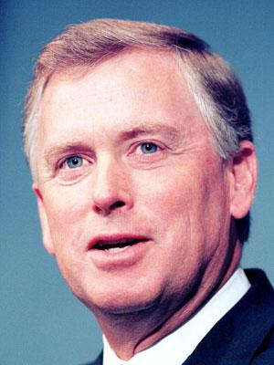 Happy 68th birthday to Former VP Dan Quayle. How do you spell potato?  T-A-T-E-R 