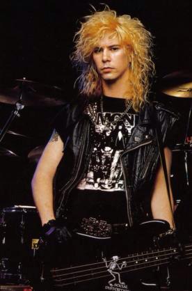 Happy Birthday Duff McKagan
born 1964.2.5 