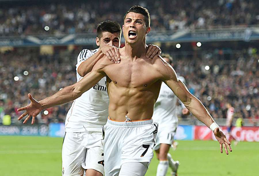 FotografiAS_AS's tweet photo. Cristiano Ronaldo cumple 30 años.
http://t.co/Wu6cjXxFsz
#fotogaleríAS http://t.co/2XWY4llsdd