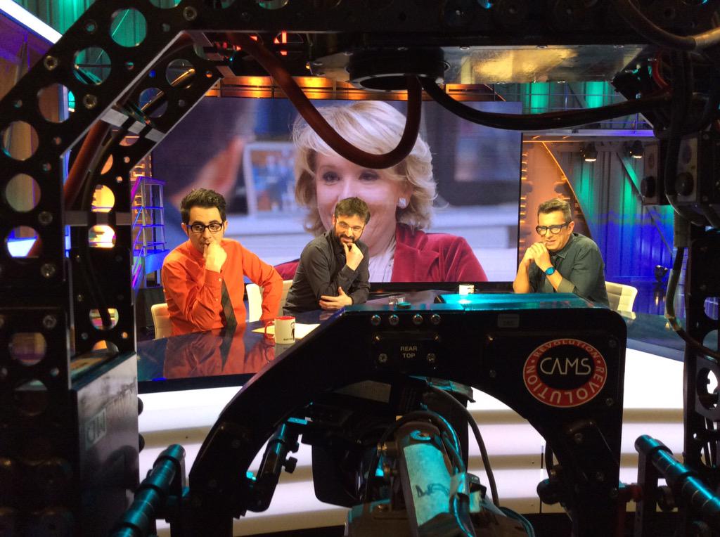 LateMotivCero's tweet photo. .@jordievole "Entrevistar a Esperanza Aguirre es como jugar contra un equipo de Mourinho" #EnElAire174 http://t.co/oPutTeoomj