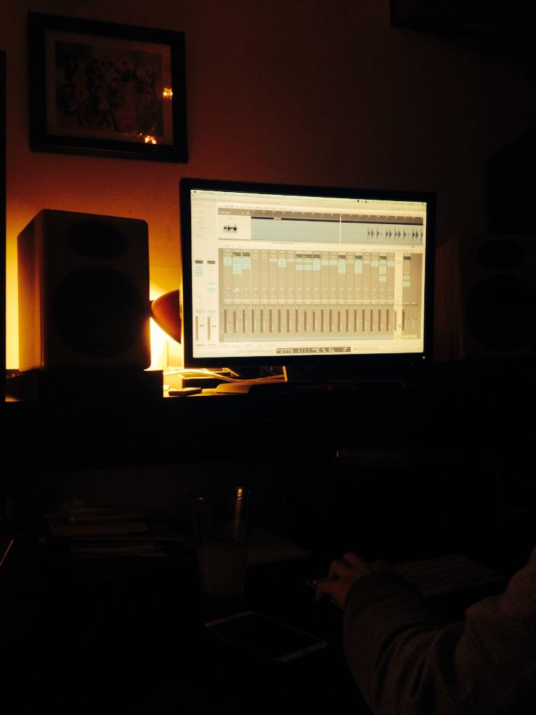 johnrankinmusic's tweet image. Out of the darkness. #themix #partsofme #march2015