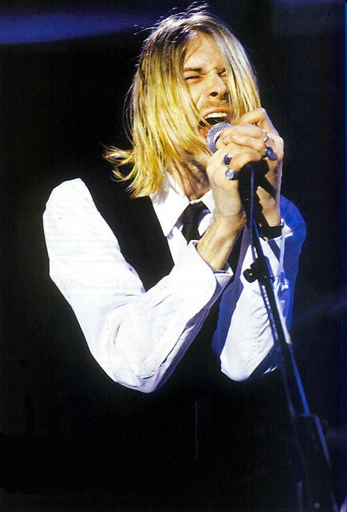 A rare moment of Kurt Cobain guitar-less, Paris, February 4, 1994