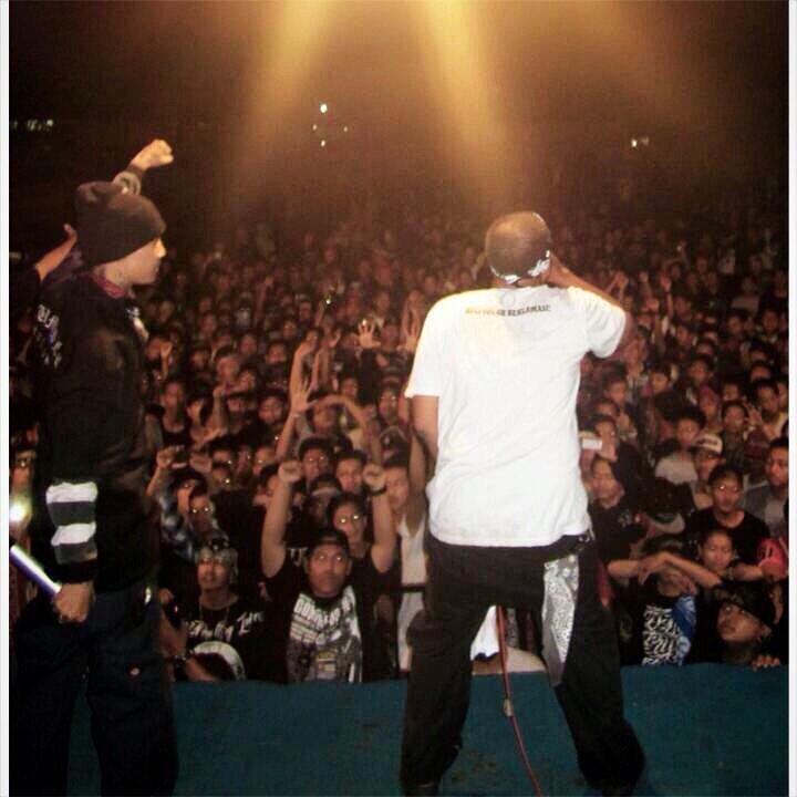 GoldVoice_Bali's tweet photo. consafos #1 blitar SRIGANOS FAMILIA 3rd anniv @ScumArt @scumartmerch http://t.co/uTs8ZcKcGo
