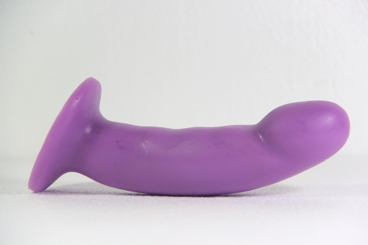 diva4play's tweet photo. ayoo mana dildo yang menarik menurut anda. http://t.co/6dQuV7vJyr