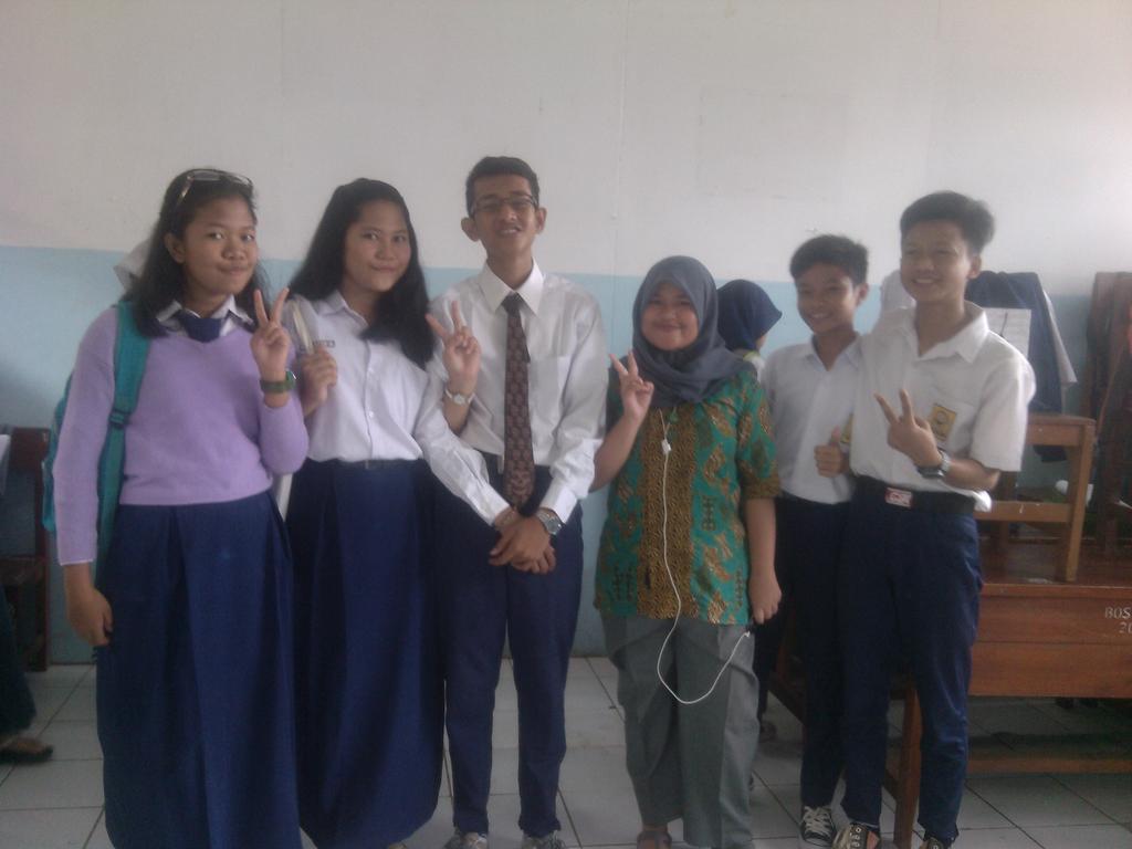 Persiapqn drama~ Anty, Dita, Ronal, Rilla, Airlangga, Sandi;;)