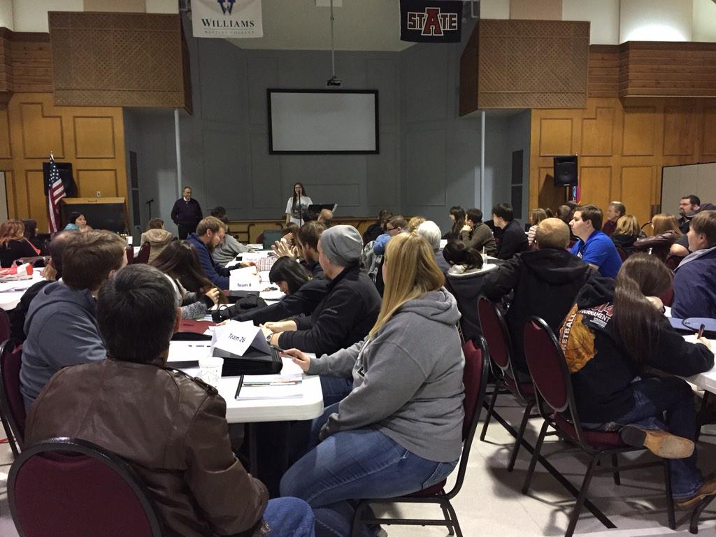 Wow_boro's tweet photo. Nothing better than listening to 50+ college students share their stories of sharing Christ #EE #breakeverychain http://t.co/bz2gAOgzbH