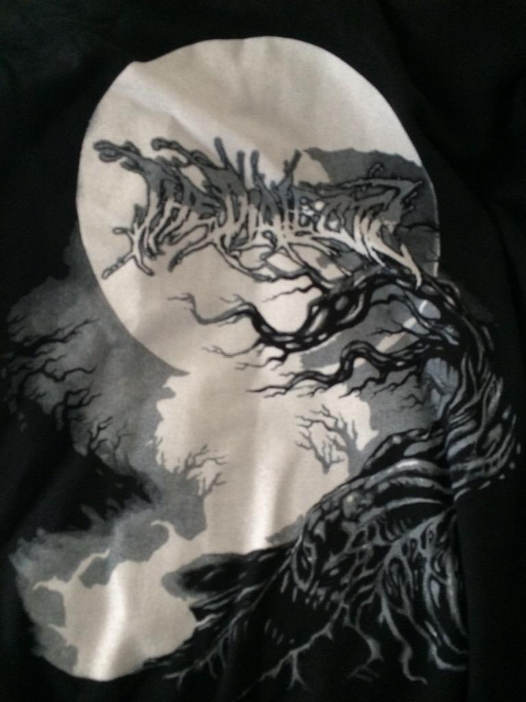 MindlessAsylum's tweet photo. My @TDialecticTx hoodie came in today!!!! I can't wait to wear it to school and frighten more children! #TheDialectic http://t.co/pweCebEFxd