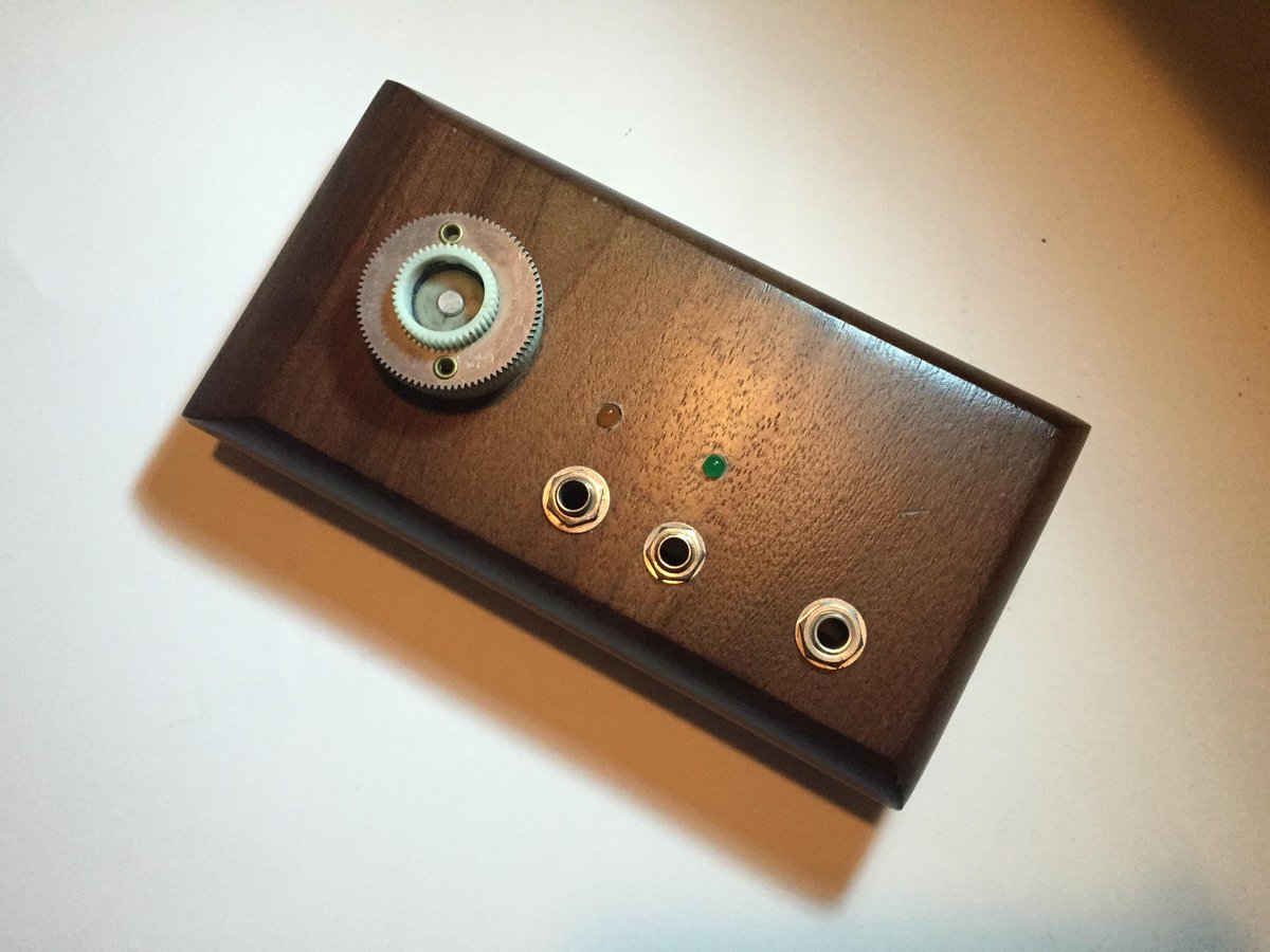 soundcloud.com/vco_vault/samp…

I built a circuit that rapidly switches between two signals, called the Dual Input Revolver.