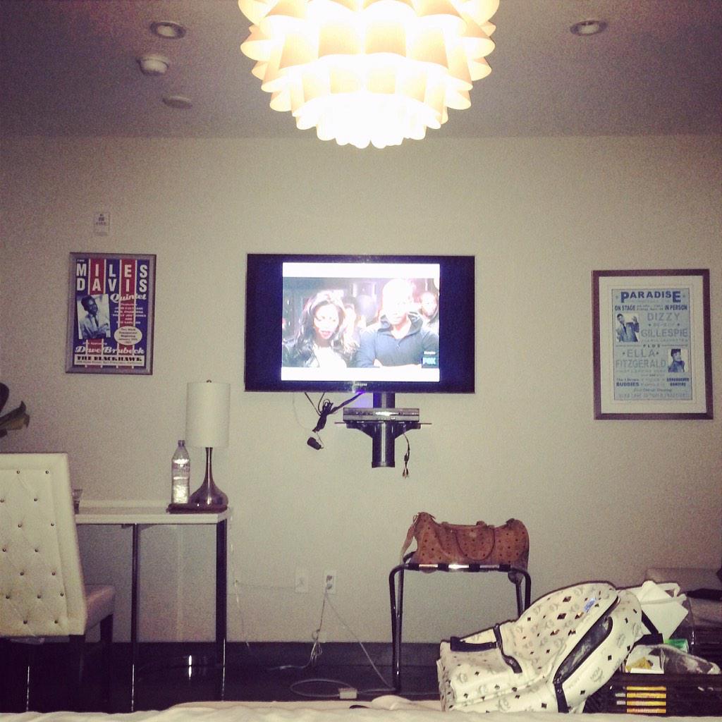Watching #EmpireFOX in my room chillin'