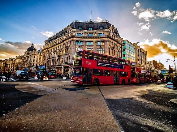 “<a href="/Londonist/">Londonist</a>: Don't forget, there's a bus strike today. Here's what's going on where -> bit.ly/1xffFZk ”