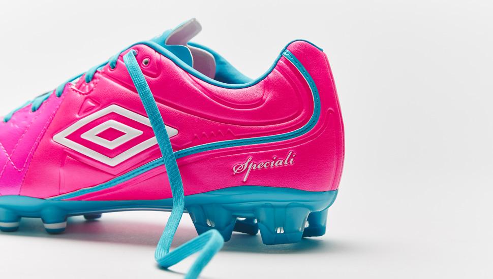 taysovelove70's tweet photo. I want.. #umbro #speciali4 #cleatobsession #nextpair http://t.co/74B6Z5Ng9A