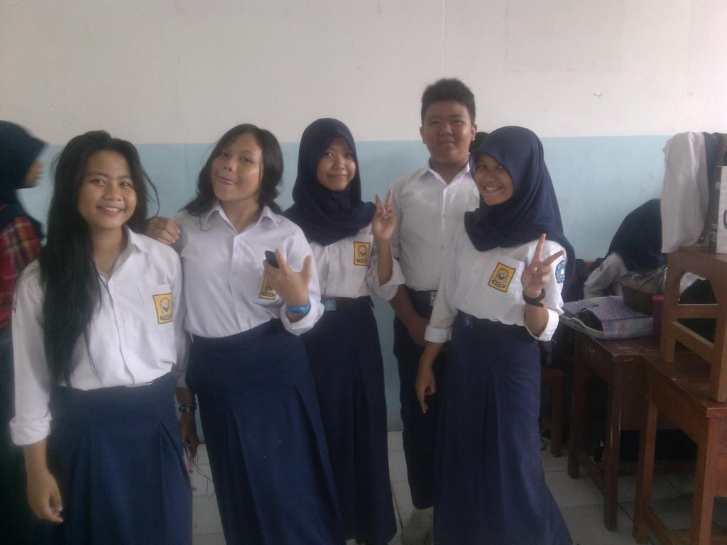 Persiapan drama~ Leni, Iven, Dilla, Bagas, Lala;;)