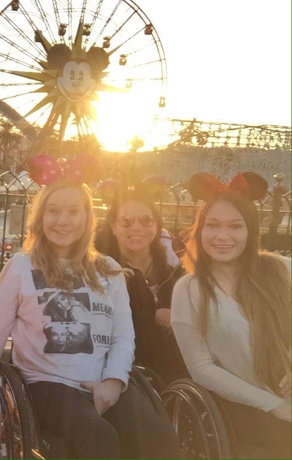KarielYoung's tweet photo. Missing my Favorite and my Sissy! Bring back #TLLH &amp; #DisneyDays! @TiffanyGiddes &amp; @ohsamnicole can't wait to be home http://t.co/Io1IHA1Qtn
