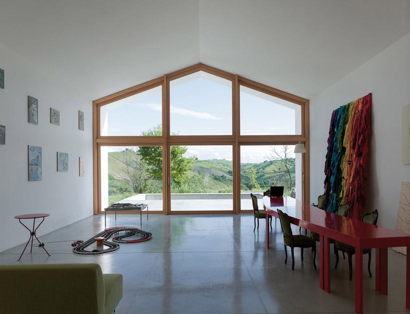 designboom's tweet photo. zero85 constructs #home #studio for an #artist from hollow tiles #architecture http://t.co/0QIaQ29lov http://t.co/tZxwdZ5qtK