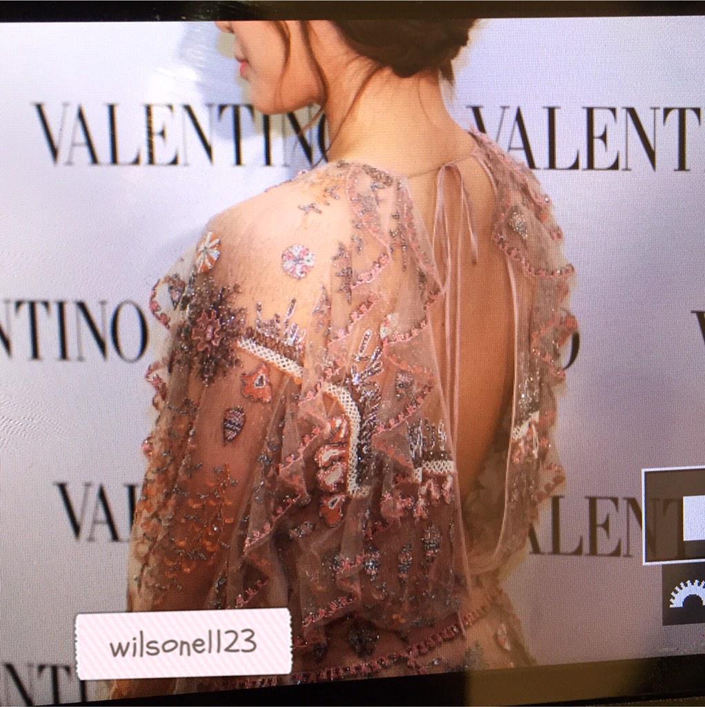 [PIC][04-02-2015]Tiffany khởi hành đi Hồng Kông để tham dự sự kện "Valentino Flagship Grand Opening" vào trưa nay - Page 2 B9E4pRMCYAA2sV0