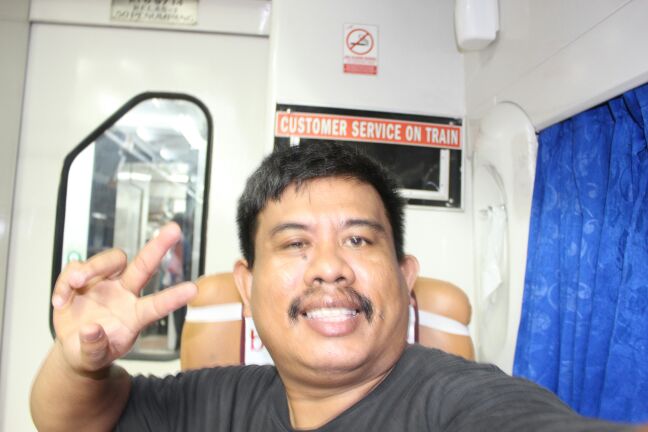 haryanto_tungu's tweet photo. #sahabatKAI relasi Gambir Cirebon gak ada jatah promo #GongXiFatChai ora pathe'en #railfans http://t.co/40sN9pw6Pt