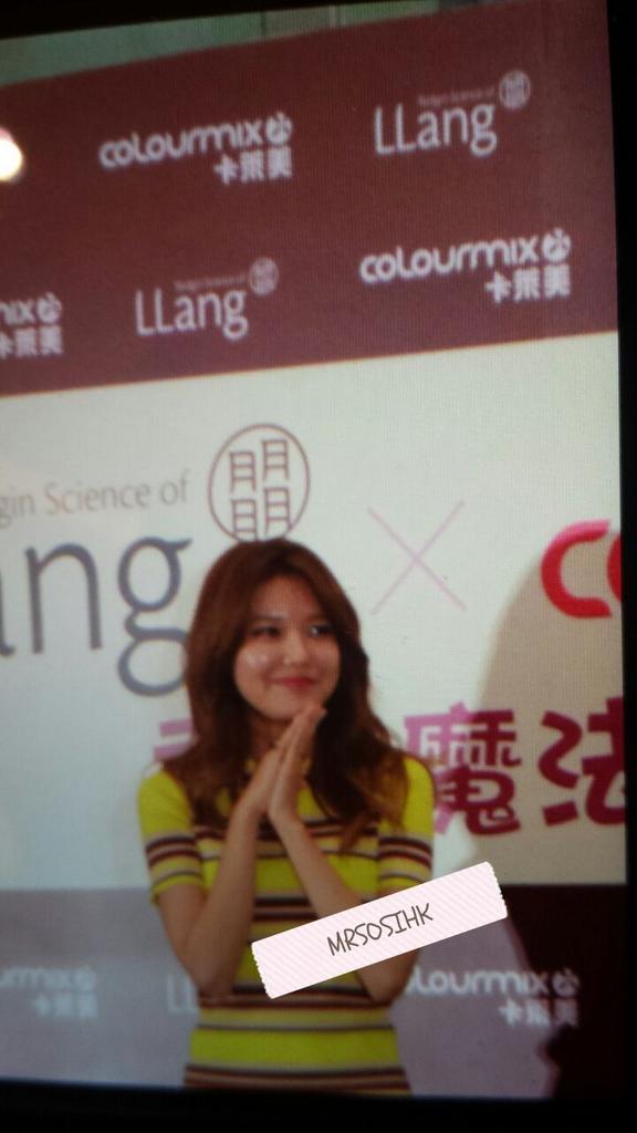 [PIC][04-02-2015]SooYoung xuất phát đi Hồng Kông để tham dự buổi fansign cho thương hiệu mỹ phẩm "LLang" B9EOSYZCAAAVzcq