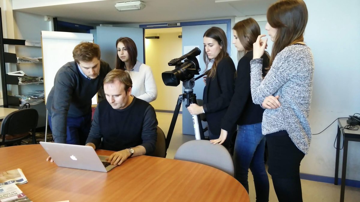 InExtensoULB's tweet image. Tournage du générique hier! D'ici la sortie de la 1e émission, voici un petit avant goût de ce qui vous attend: J-16