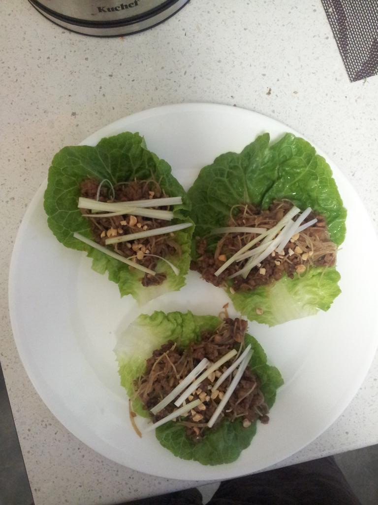 CraigKCSO's tweet photo. Getting my san choy bow on. #GenBetter http://t.co/P4h7ORNUE4