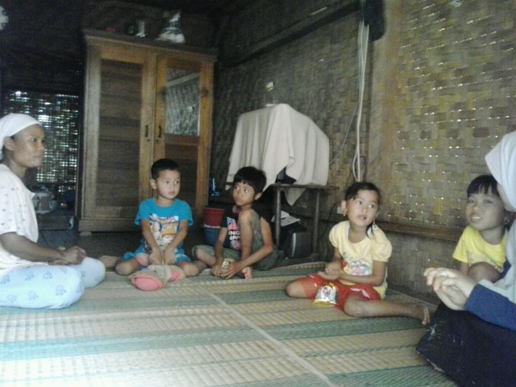 Ini knjngan kami kmrin ke rmh andini siswa MI Miftahussholah II kls 3 guyss ^^ ditemani @izz_uswatun <a href="/yeniyanuariska/">yeniyanuariska</a>