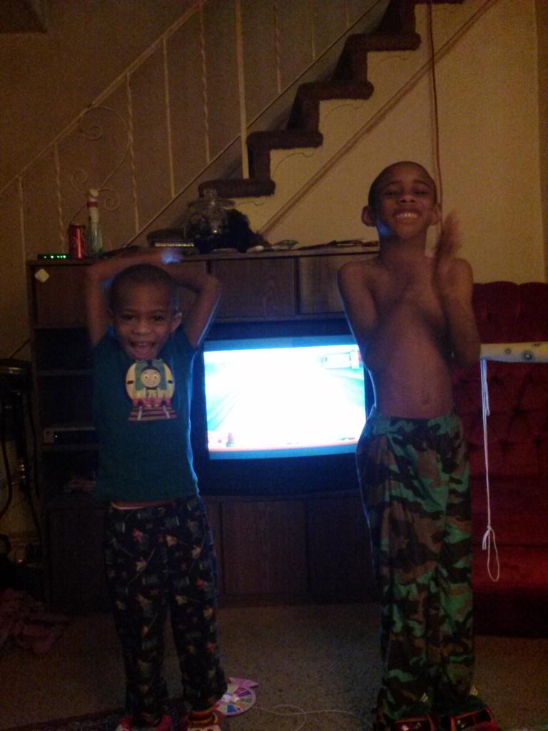 Sue Serio on Twitter: "Thank you! "@holmes_kenya: You're great sue. The  holmes family luvs u, especially my husband..lol#FOX29GOODDAY  http://t.co/R4OJDunveW"" / Twitter