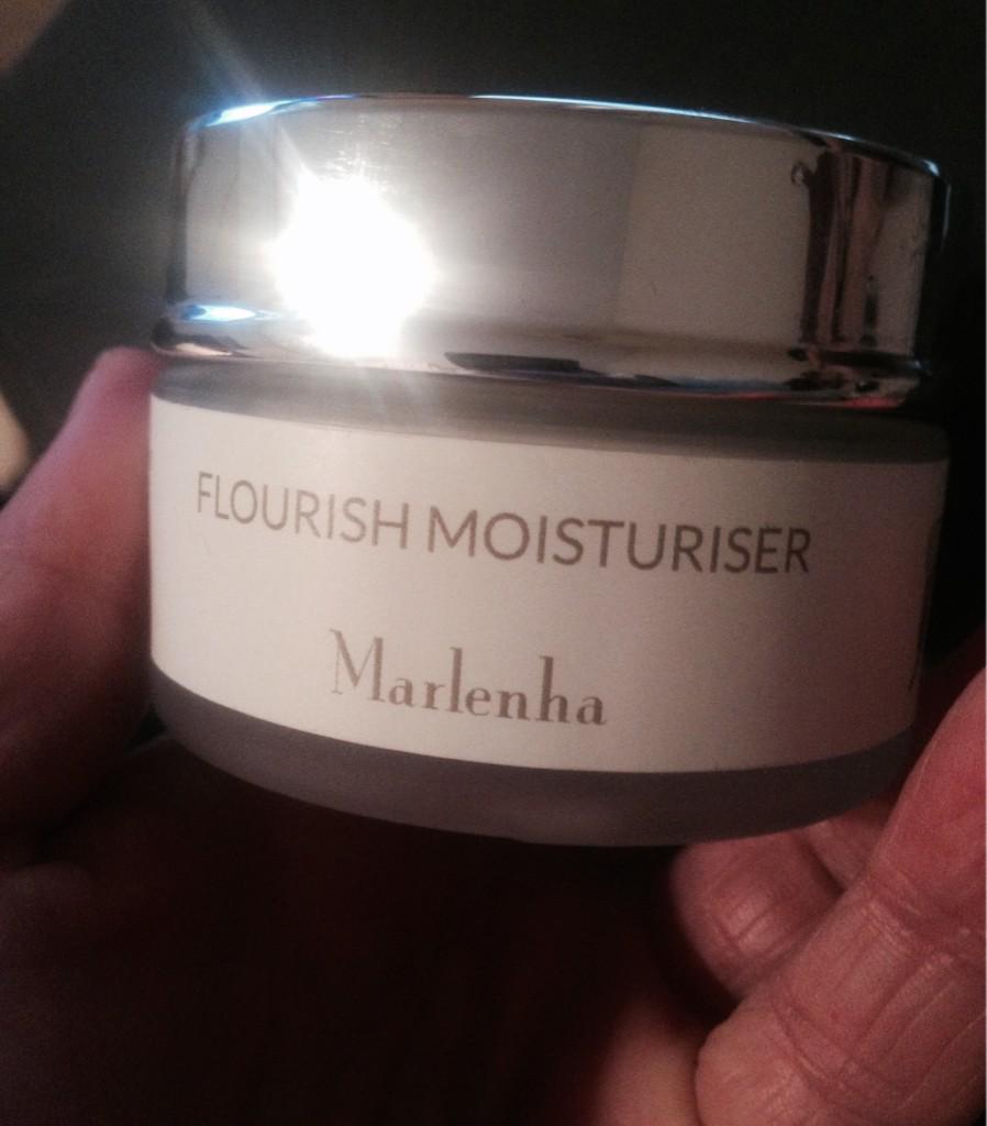 paolaenergya's tweet image. My current skin saviour: @MarlenhaBeauty Flourish Moisturiser marlenha.com/products/flour… #skincare #skinsaviour