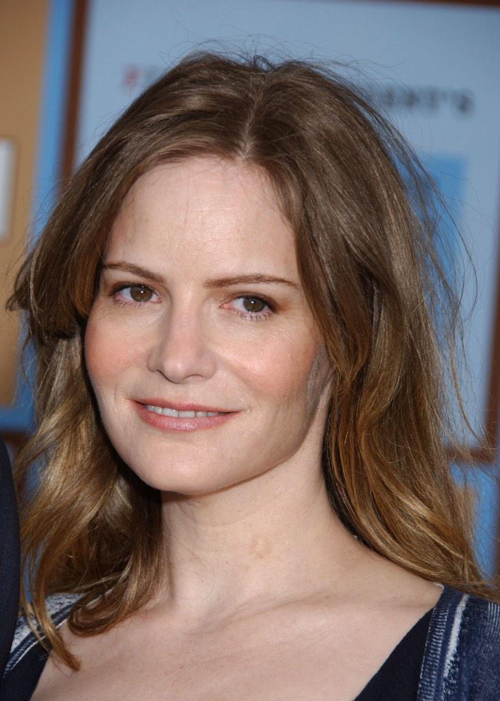 Happy birthday from across the pond to Jennifer Jason Leigh  