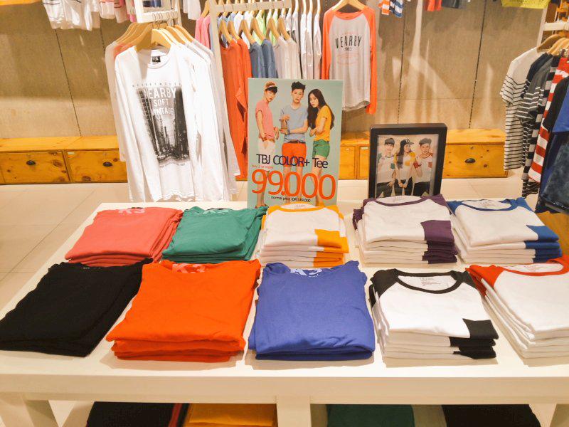 TBJ_ID's tweet photo. Sudah punya koleksi terbaru TBJ special promo IDR99K now available at @LOTTE_LOVE_JKT and @ktownindonesia  😍😍😍 http://t.co/YPWJvNVI3u