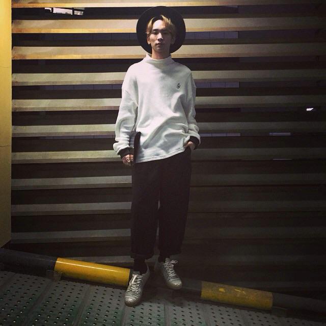 B9Ew2fPCAAAxxzR.jpg:large