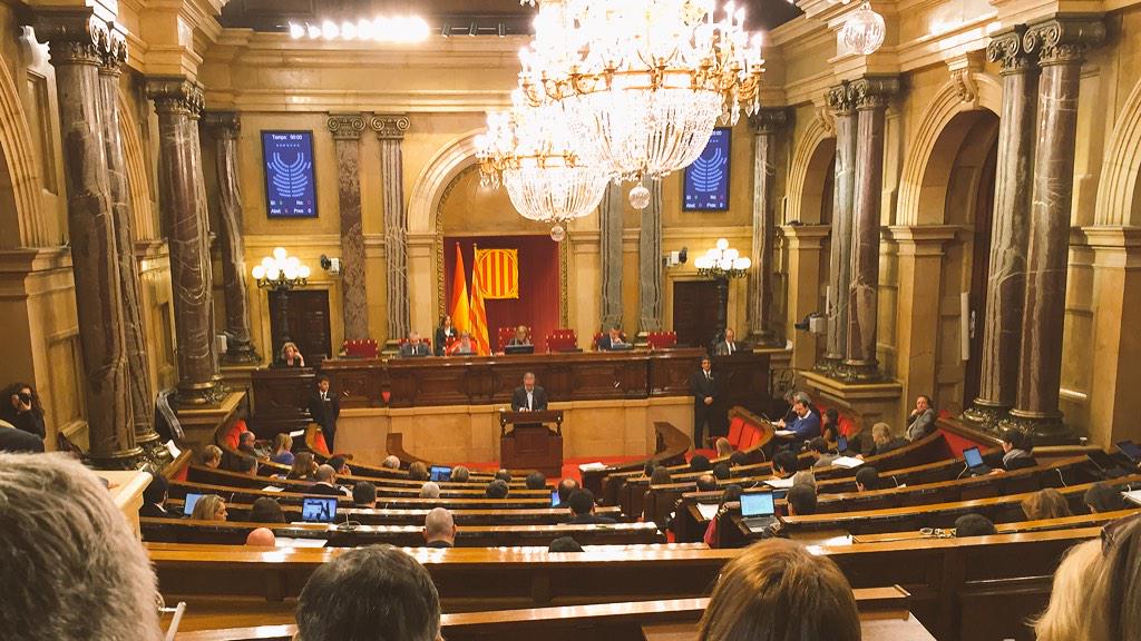 polete7ru's tweet photo. #si a favor de la defensa del gran dependiente!
@_ascad  magnífica intervención en el #Parlament de #Cat. !
#ILPascad http://t.co/fnfgPLZ7Ln