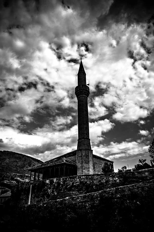 Mahpeyker_AP's tweet photo. S Mostarom je drugačije, s njim se nikad ne opraštam. Jer, Mostar možeš napustiti, ali on ne napušta tebe. 
#Mostar http://t.co/omGYf0e2i4