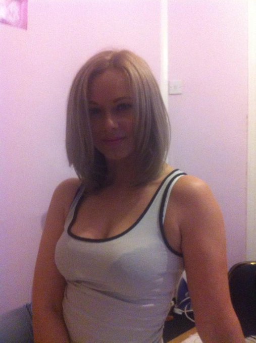 New hair 😘 xx http://t.co/bzfuz4fomc<a href="/tag/manyvids"class="tags"><span>#manyvids</span></a>