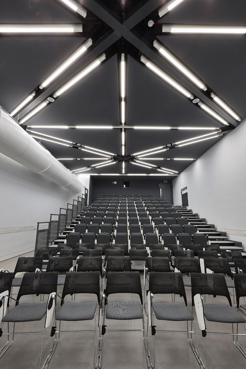 Acoustic_grg's tweet photo. Acoustic wood by @SpigoGroup on the walls &amp; 
Ceiling system by @CLIPSOFrance 
Stunning job @Issswinfo @BGSarchitects http://t.co/CrmKLtDG21