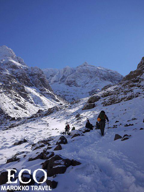 EcoMarokko's tweet photo. Een koude wandeling door de sneeuw met @ecomarokko http://t.co/TlPAGj48tK