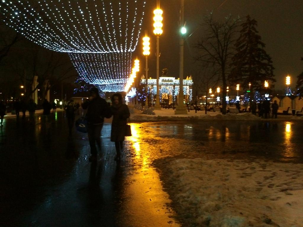 gress_ev's tweet image. Хотелось красиво снять ВДНХ, но фотоаппарата под рукой не было, на телефон