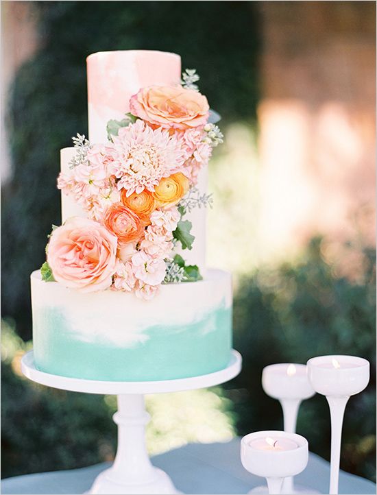 IntuzuriLondon's tweet photo. This wedding cake is getting us all excited about spring weddings! http://t.co/iczOoW5hyG