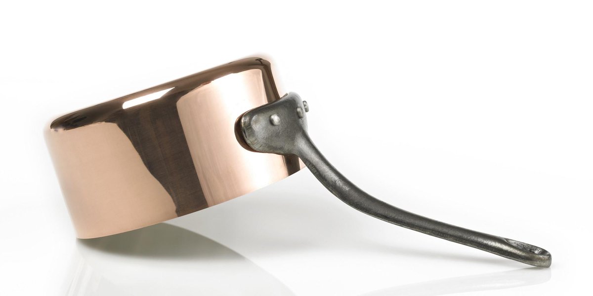 How to clean a copper pan in under a minute huff.to/16AaKNp